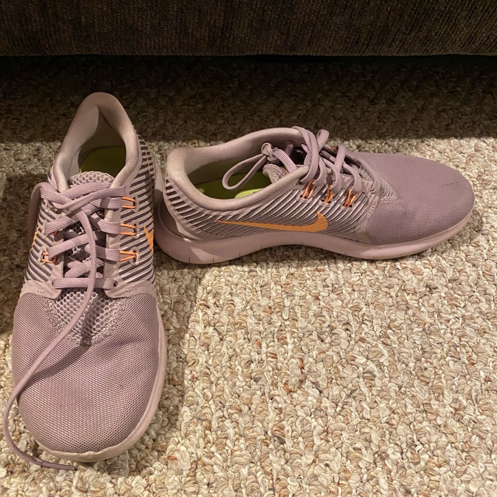 Nike tennis shoes